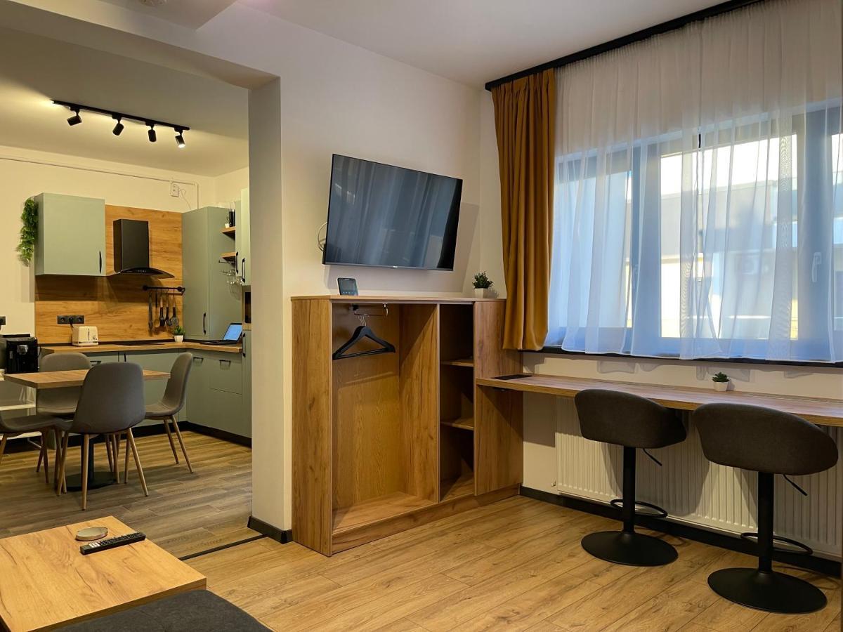 1320 Apartments Sibiu Bagian luar foto